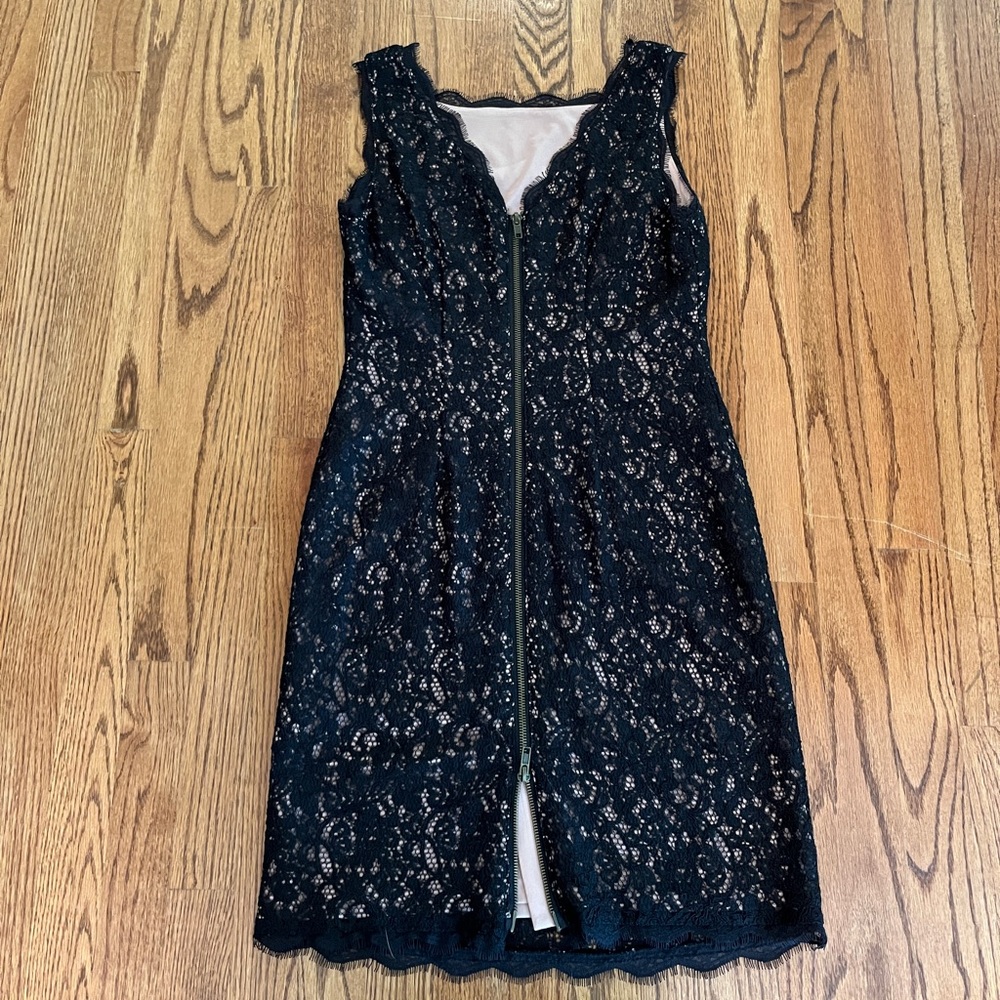 Lace Sheath - Picture 7 of 7